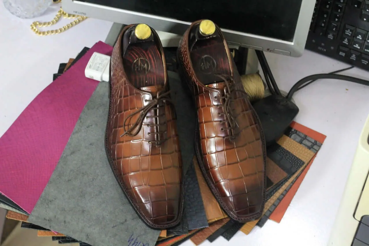 Awesome Handmade Men's Brown Alligator Textured Leather Shoes, Men Dress Formal Lace Up Shoes