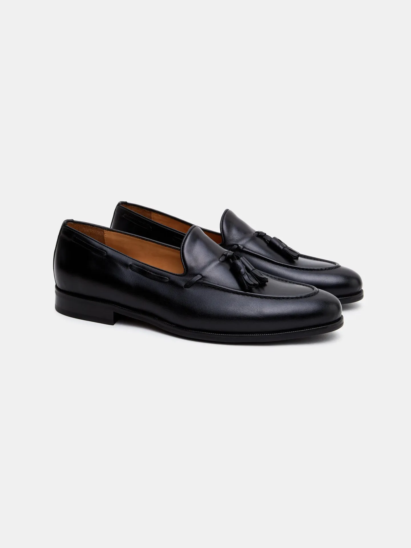 Loafer Shoes With Tassels In Leather