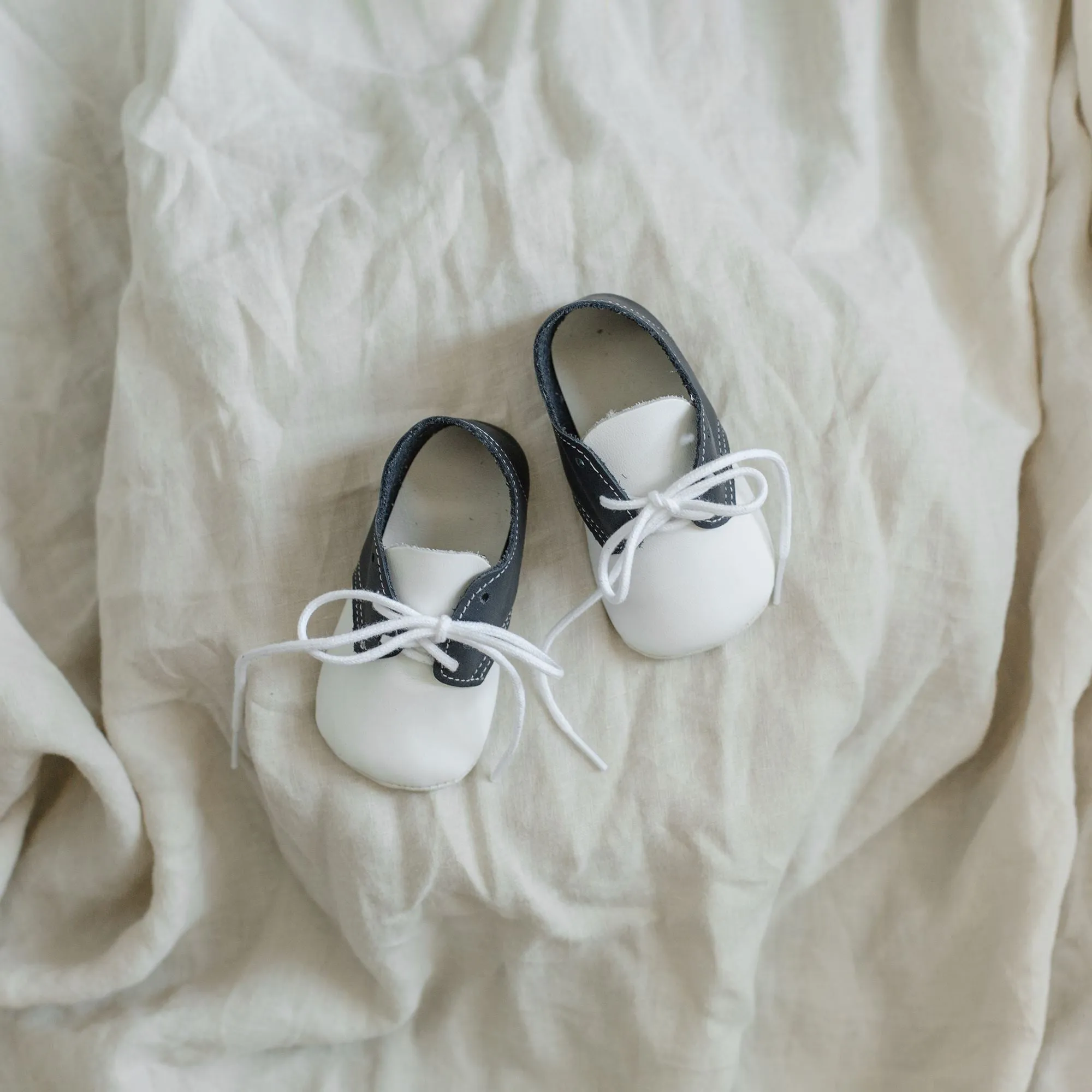 Soft Soled Oxford | White/Navy